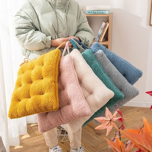 Rongtao plush thickened chair cushion winter student seat cushion office sedentary stool dining chair butt cushion lamb velvet-beige