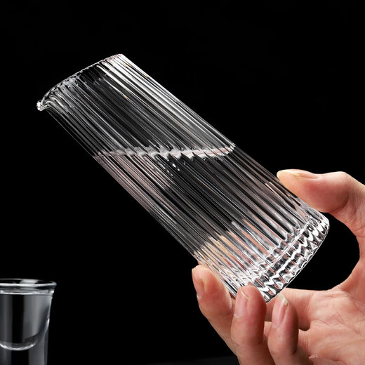 FEiNASi creative striped glass wine dispenser white wine cup household wine dispenser pot small wine pourer 100ml vertical pattern wine dispenser (6 pieces)