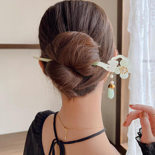 Wanbaozi ancient style tassel imitation jade hairpin plate plate hair new Chinese Hanfu finely carved headwear daily hair extensions ancient costume hairpins for women picture style