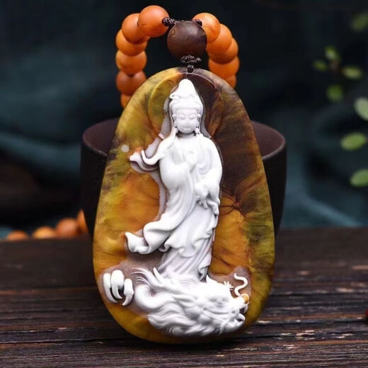 托托贴贴龙涎香吊坠 灰琥珀御龙观音骨白俏色搭配8mm磨砂老蜡珠SN3883