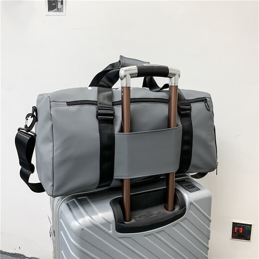 Double Star Travel Bag Men's Wet and Dry Separation Single-Shoulder Crossbody Bag Water-Repellent Large Capacity Wear-Resistant Handbag Black [with Frog Pendant]