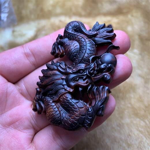 Xiaomu Yuansheng Hainan yellow rosewood flying dragon in the sky pendant animal zodiac pendant necklace dragon pendant car hanging piece