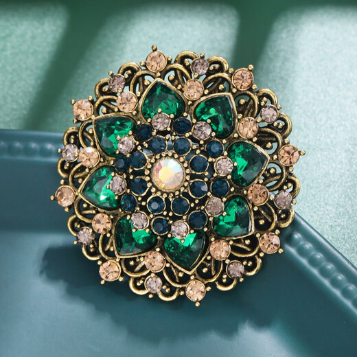 MIEG retro ethnic style round floral brooch, palace style corsage brooch, dress coat accessories, antique gold