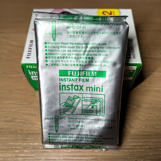 Fujifilm Fujifilm instax mini12/7c/25/11/9/90 white edge photo paper film 10 sheets of tin foil SF Express