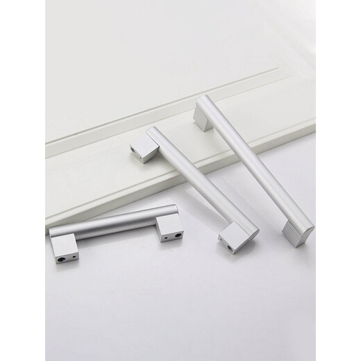 Mango de aluminio de espacio mate moderno y simple Mango de 1 metro Cajero europeo Manejo de la puerta del gabinete Manejo alargado de estilo americano Distancia de 672 mm