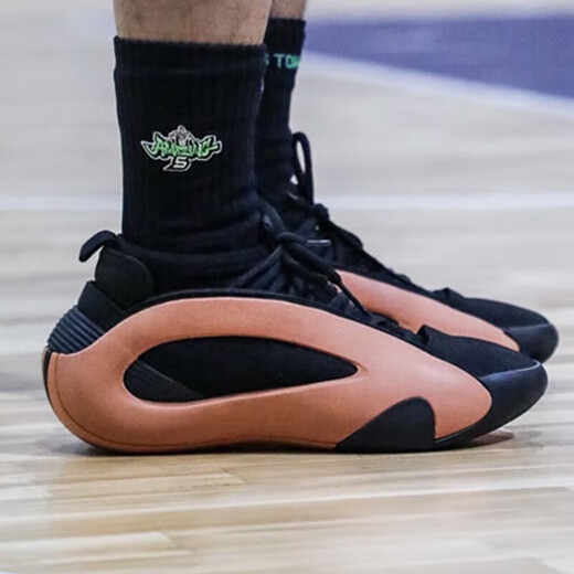 阿迪达斯（adidas）篮球鞋男鞋 2024夏新款哈登8代实战训练缓震耐磨低帮运动鞋 IE2694 42 (260mm)