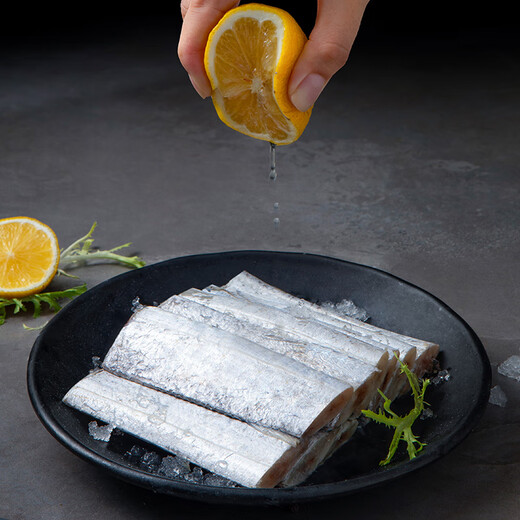 Fresh and fresh, frozen Zhoushan hairtail segments 900g, mid-section hairtail, deep-sea fish, fresh fish, seafood New Year's goods