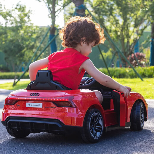 Yijing Audi children's electric car four-wheeled, can sit on a baby's mobile phone remote control four-wheel drive toy stroller swing car top equipped with four-wheel drive black + soft wheel leather seat + large lithium battery + remote control swing + high-end features Standard 12V6000MA aluminum shell lithium battery