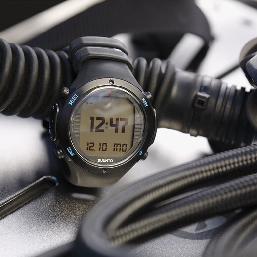 SUUNTO D6I NOVO Scuba Diving Sports Watch Free Diving Watch Compass Gas Switch Black/Black