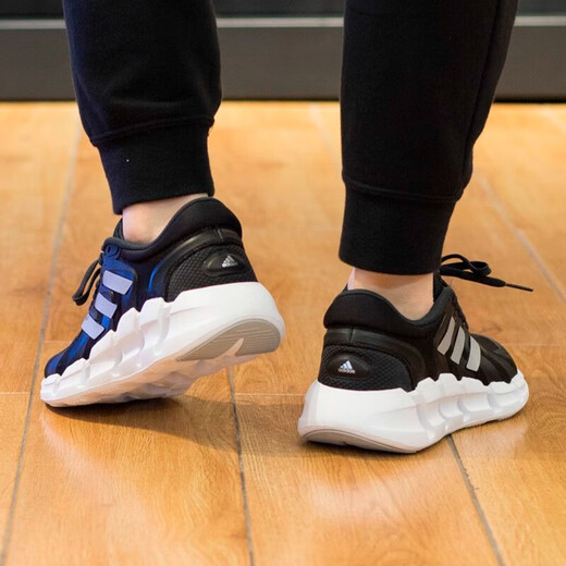阿迪达斯 （adidas）女鞋夏季新款运动鞋CLIMACOOL清风透气轻便减震跑步鞋HQ4166 GZ2575/黑白 36