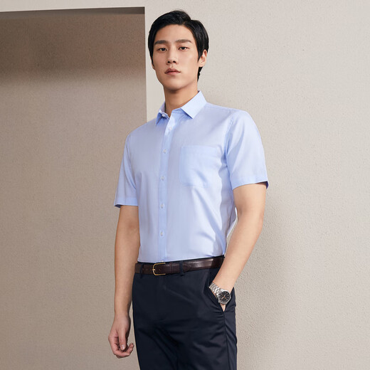 YOUNGOR short-sleeved shirt men's plain DP no-iron shirt cotton fabric comfortable breathable anti-wrinkle new product VSDP170011IFA light blue 40 YOUNGOR short-sleeved shirt men's plain DP no-iron shirt cotton fabric comfortable breathable anti-wrinkle new product VSDP170011IFA light blue 40