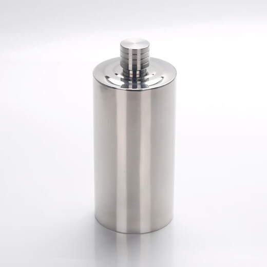 German imported quality stainless steel wine bottle 304 stainless steel 1 Jin Jin is equal to 0.5 kg, 2 Jin Jin is equal to 0.5 kg, outdoor portable wine bottle, empty bottle, white wine sealed, 2 Jin Jin is equal to 0.5 kg, polka dot leather bag