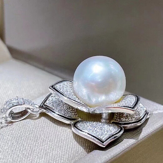 Changcai Jennifer Jewelry White Freshwater Pearl Pendant Single 925 Silver Three-dimensional Camellia Clavicle Chain Neck Ornament for Women 10-