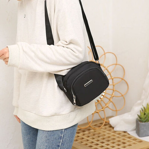 QUEENJOY cross-body women's bag 2023 new style middle-aged mother versatile single shoulder crossbody bag elderly mobile phone change shopping bag black