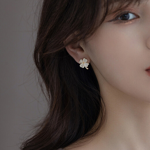 SENDME birthday gift for girlfriend S925 silver needle four-leaf clover earrings week set earrings female student earrings fashionable 7 pairs of earrings rose gift box