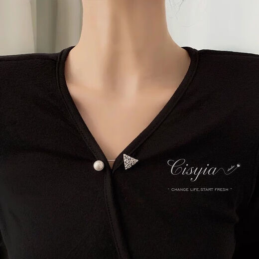 Shantou Lincun's waist-cinching pin-button cardigan to prevent exposure, chest neckline top, mini size, no damage to clothes, fixed anti-slip artifact, one petal style to prevent exposure#