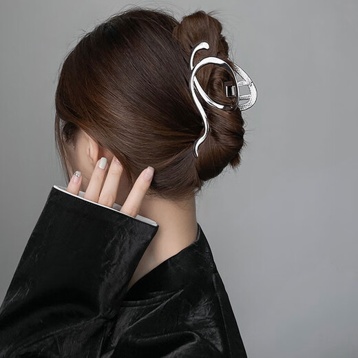 伊黛儿春夏简约设计抓夹女2025年新款高端鲨鱼夹大号高级感发夹后脑勺 银色F1283