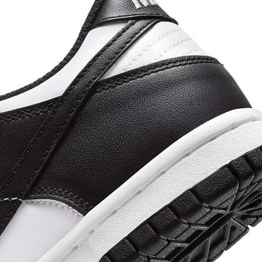 Nike (NIKE) [Good Product Recommendation] Official Dunk Low Ship Store Men's Shoes Women's Shoes Low Top Men's Sports and Leisure Skateboard Shoes CW1590-100 [Panda Black and White] 40