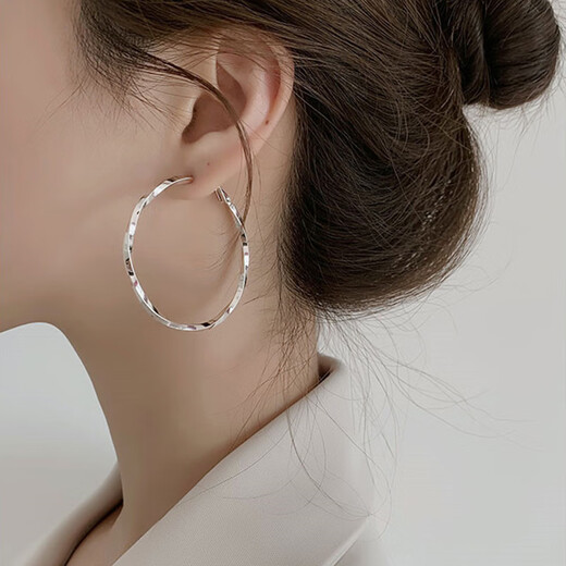 Youfang simple hoop plain hoop earrings for women niche design cold style ear hoop earrings 2025 new trendy silver pair