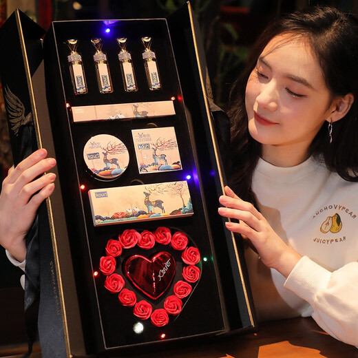 Kourt New Year's Birthday Gift Lipstick Gift Box Angel Yulu You You Cosmetics for Girlfriend and Wife Musical Practical Angel Wings + Music Gift Box + Necklace + Perfume