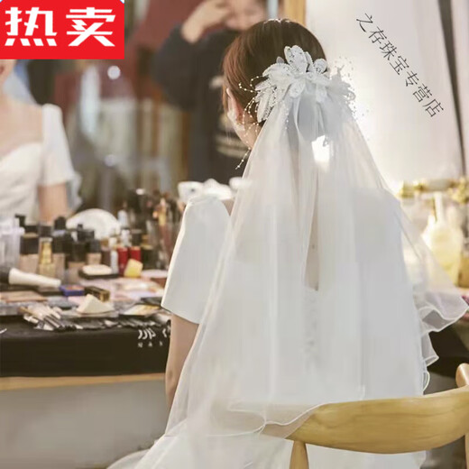
Selected high-end bride wedding veil, beautiful retro lace wedding headdress travel photo host to get a certificate holder and hold a certificate style