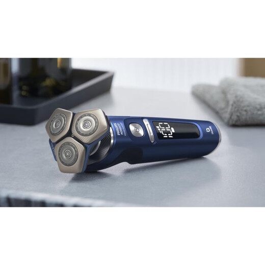 Philips Norelco S9000 Prestige Перезаряжаемая влажная и сухая бритва Беспроводная 60-минутная батарея.