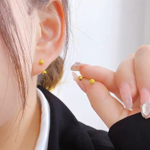 Satima 2025 new style hypoallergenic women's earrings, fashionable, versatile, high-end design, no need to take off thread for sleeping, small fragrance style, gold color-preserving electroplating (small fragrance style)