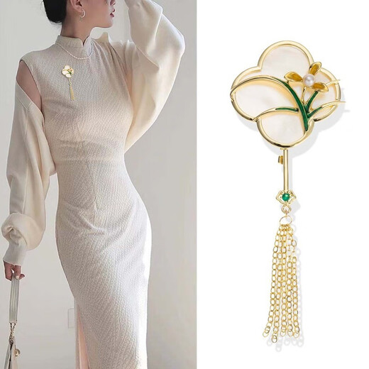Hongzhuang Nuoxin Chinese gift Fritillaria orchid luxury brooch for women four-leaf clover fan tassel pin cheongsam placket accessories magnolia brooch XZ0431