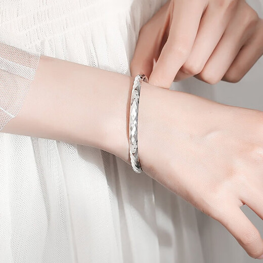 Xizhao Jewelry Platinum diamond pattern bracelet PT950 platinum bracelet classic full circle fashion buckle laser bracelet 10.26g shipped in 1-10 working days