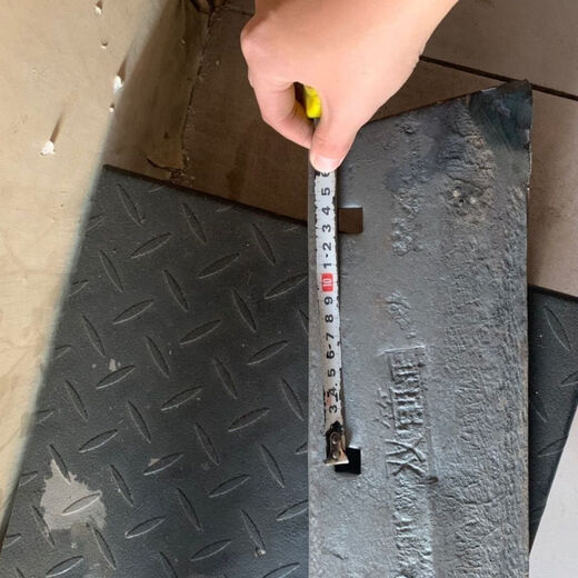 235/435/335/535 plow tip plow shovel flip plow positive plow tip next door king plow tip thickened double sword plow tip 3 holes high quality thickened plow tip positive (right)