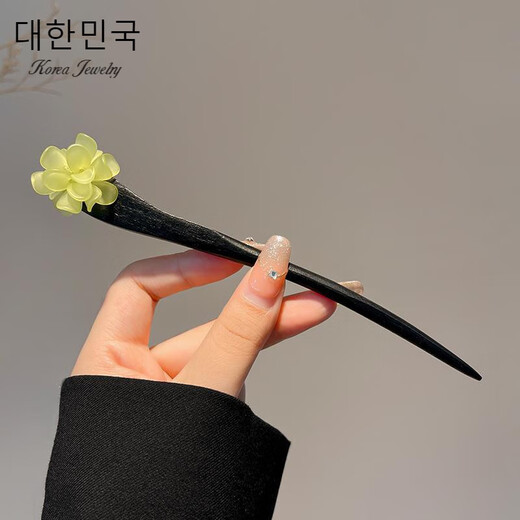 Qianla ancient style flower tassel hairpin for women's summer ball head cheongsam wooden hairpin temperament hair wooden hairpin - Lily of the valley pendant A10-301