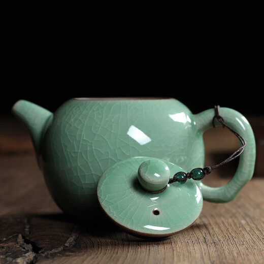 Lingqingfang celadon one pot, two cups, two cups with ball hole filter teapot teacup set ceramic complete set Ge Kiln office tea set Ge Kiln Meizi Qing