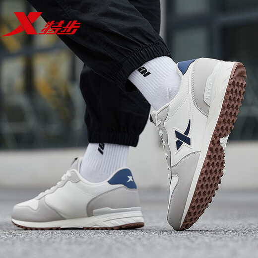 Xtep men's shoes, sports shoes, men's spring leather shoes, running shoes, non-slip wear-resistant mesh, travel shoes, casual jogging shoes, men's sail white/pigeon gray-722 40
