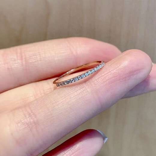 Xuan Yong's dazzling row of diamond rings for women 18k gold small diamond ring broken diamond extremely fine zircon imitation 18k gold niche design ring rose gold small row of diamonds US size 9