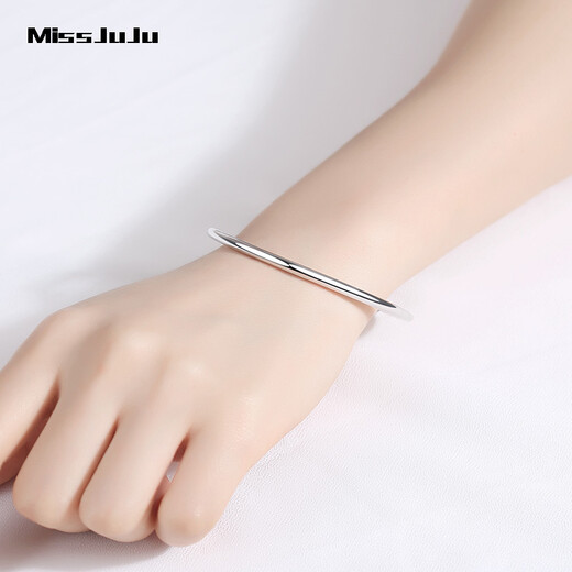 Miss JuJuPT950 solid platinum bracelet for women, push-pull smooth platinum bracelet, live mouth bracelet, about 14.30 grams. If the weight exceeds the weight, the amount will be refunded.