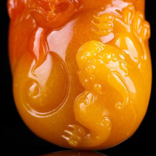 Fat Donglai quality imitation Shoushan stone hand double Pixiu jade men's toy hand toy piece raw stone carving Lucky Pixiu hand piece + lanyard