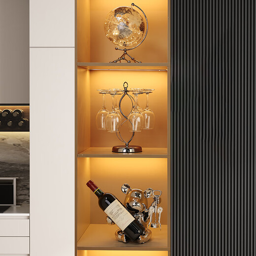 First sight of wine cabinet decorations, art, light luxury, high-end red wine racks, living room sideboards, TV cabinets, housewarming gifts, light luxury transparent globe ornaments, silver style + light strips