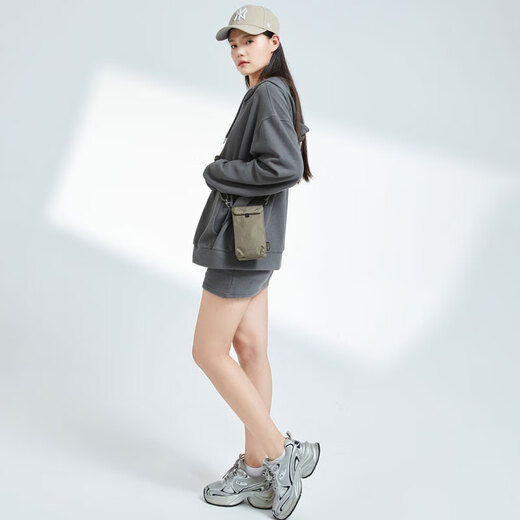SANWA SUPPLY Fashion One-Shoulder Crossbody Mobile Bag CORDURA Wear-resistant Dual Machine Storage Bag Outdoor Bag Large Capacity Water Bottle Vertical Gray Tea Green
