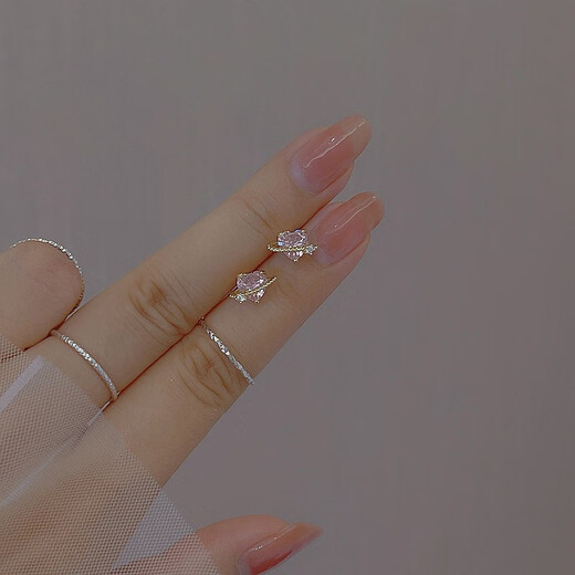 Shengli pink diamond stud earrings for women 18K gold sweet cool style ins simple light luxury design super flash love ear bone stud earrings trend main picture style