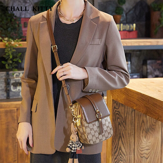 Chall Kitty Light Luxury Bag Damenbeutel Cowide Umhängetasche Mode Mobiltelefon Crossbody Body Birthday Chinesische Valentinstag Geschenk für Freundin, die A1ck Nische lässig und vielseitig [Kaffee]