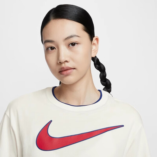 Nike (Nike) 2025 Frühling Frauen Sport losen lässigen, gelegentlichen Spleißspeisen gedruckt runden Nacken Kurzarm T-Shirt HF6291-133-687 HF6291-133 L