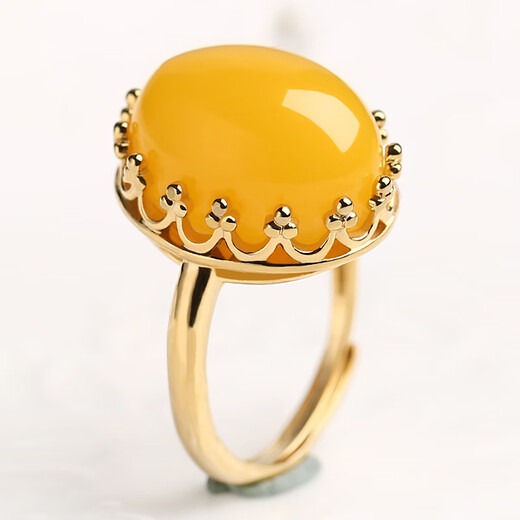 Core fragrant chicken fat yellow beeswax ring Laomi 925 silver fashion ring gold wine natural red blood amber amber oval ring B style blood amber silver ring default