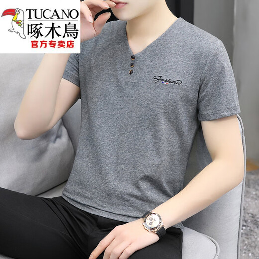 啄木鸟（TUCANO）高品质夏季舒适不粘身刺绣门筒领棉质短袖t恤男士V领潮流ootd男装 白色659款凸印 M 85-110斤
