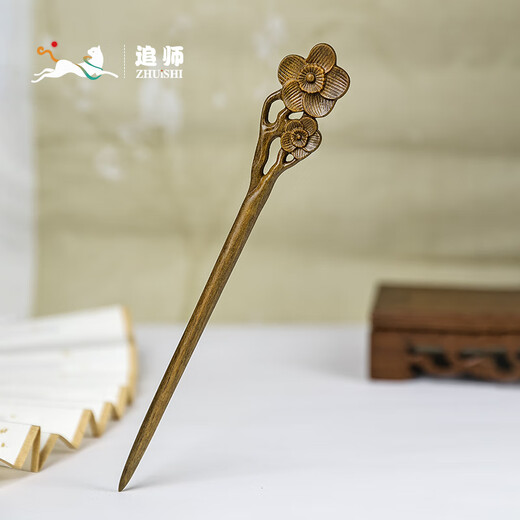 Zhuishi Zhuishi sandalwood hairpin green sandalwood new Chinese style hairpin for girls daily hairstyle high-end Hanfu matching Mid-Autumn Festival gift green sandalwood hairpin plum blossom