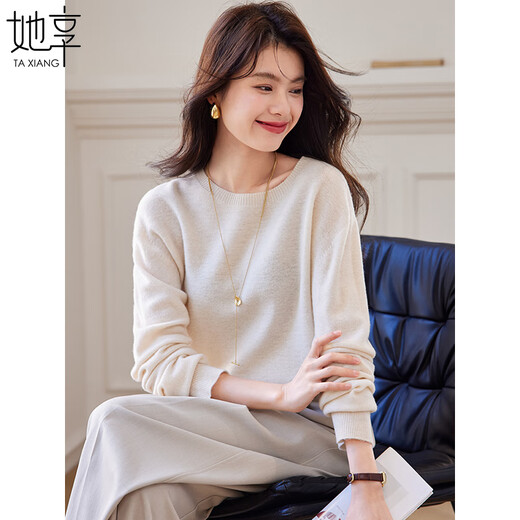 She enjoys 100% pure wool sweater women's round neck sweater warm top autumn and winter inner layering sweater T144Z8004