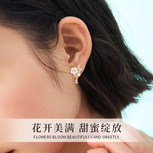 Zhou Baifu Camellia Silver Earrings Women's Earrings Women's 2025 New Earrings Commemorative Birthday Gift for Girlfriend