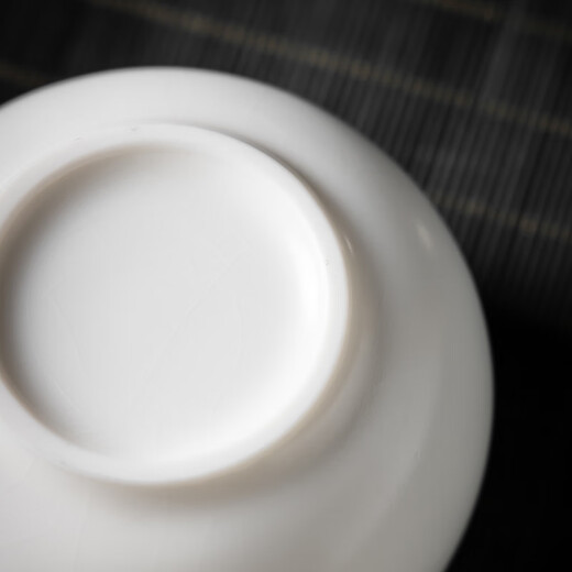 Gold inlaid jade tea cup master cup tea set white ceramic Ru kiln can be grown and opened to give a gift box white Ru Luohan cup