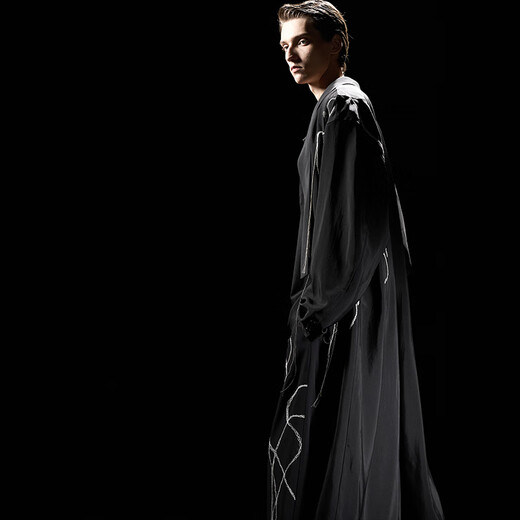 Illusionist 2025 spring new original design embroidered long windbreaker loose silhouette drape men's jacket black M