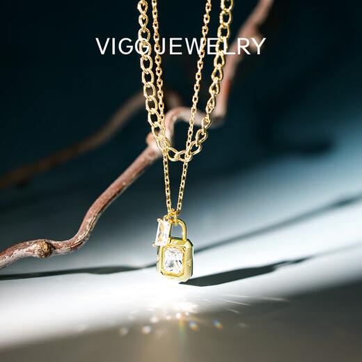 
VIGG lock necklace women's new sweater clavicle chain niche versatile retro pendant accessories lock necklace