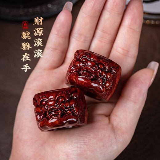 Mu silk Indian small-leaf red sandalwood thumb ring men's Pixiu thumb ring sandalwood mahogany carved handle piece stationery ring color gift Pixiu thumb ring (inner diameter is about 2.2*width 2.6cm